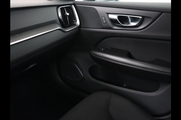 Volvo V60 2.0 D3 Momentum | Carplay | Navigatie | Full LED | Cruise control | Parkeerhulp | Climate control | Bluetooth | Digital Cockpit