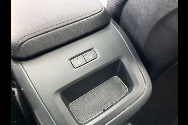 Volvo XC60 2.0 T8 Plug-in hybrid AWD Plus Dark 1Eig BLIS Memory Stoel/stuur Verw Pano Carplay