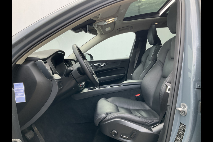 Volvo XC60 2.0 T8 Plug-in hybrid AWD Plus Dark 1Eig BLIS Memory Stoel/stuur Verw Pano Carplay