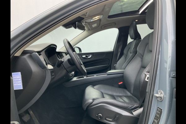 Volvo XC60 2.0 T8 Plug-in hybrid AWD Plus Dark 1Eig BLIS Memory Stoel/stuur Verw Pano Carplay
