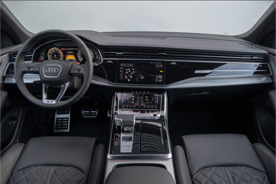 Audi Q8 60 TFSI e quattro Competition Massage, Head-up, Vierwielbesturing, B&O, Soft-Close, VOL