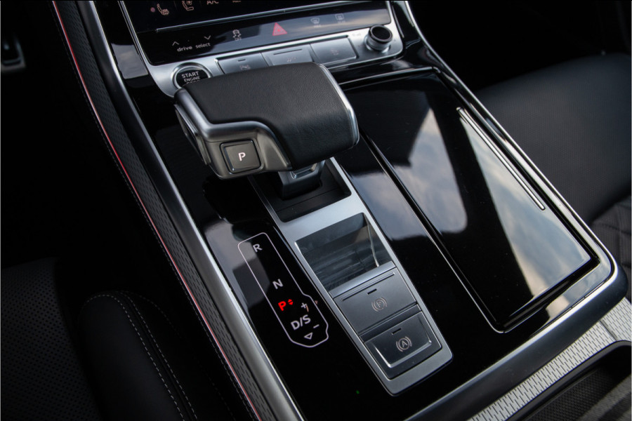 Audi Q8 60 TFSI e quattro Competition Massage, Head-up, Vierwielbesturing, B&O, Soft-Close, VOL