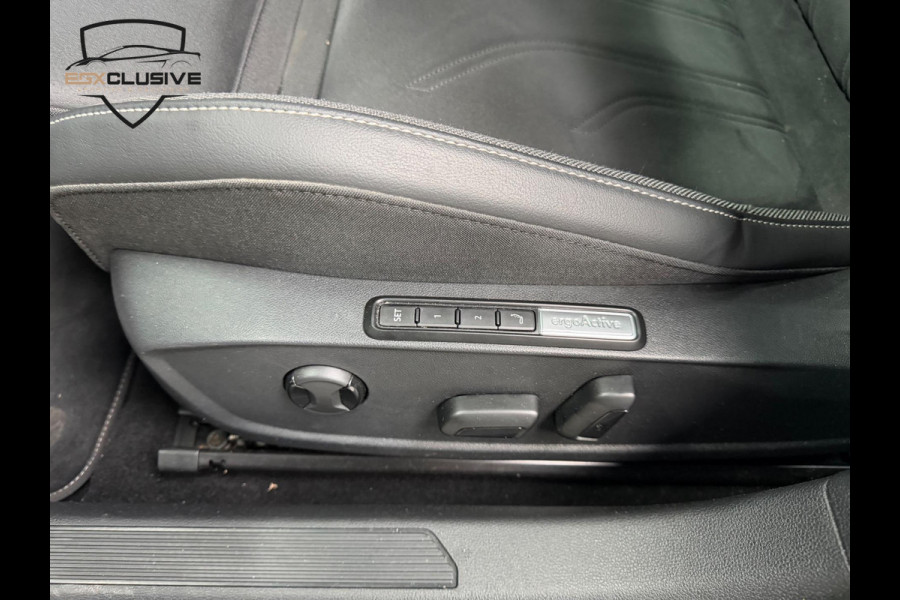 Volkswagen Golf 1.5 eTSI Life Edition Pano/HUD/Alcantara