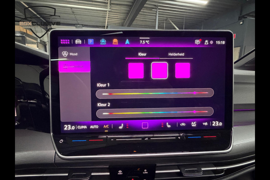 Volkswagen Golf 1.5 eTSI Life Edition Pano/HUD/Alcantara