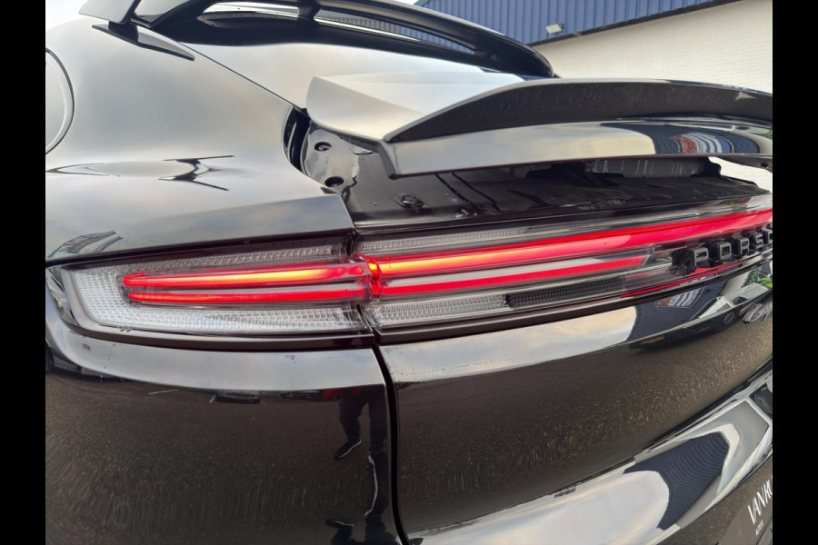 Porsche Cayenne Coupé 4.0 Turbo E-Hybrid GT Carbon | 22"  | Bijrijdersdisplay | Bose | Vol-Leder |