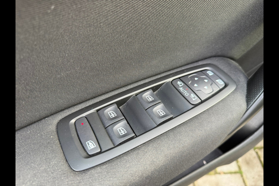 Renault Mégane Estate 1.3 TCe Limited / 2019 / 140 pk