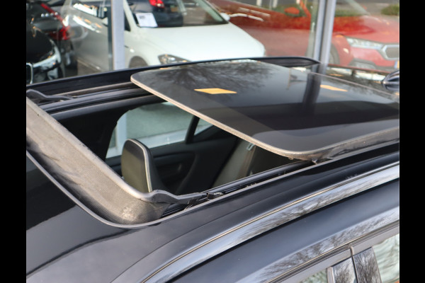 Volvo XC40 Recharge P8 AWD R-Design / Panoramadak / 360camera