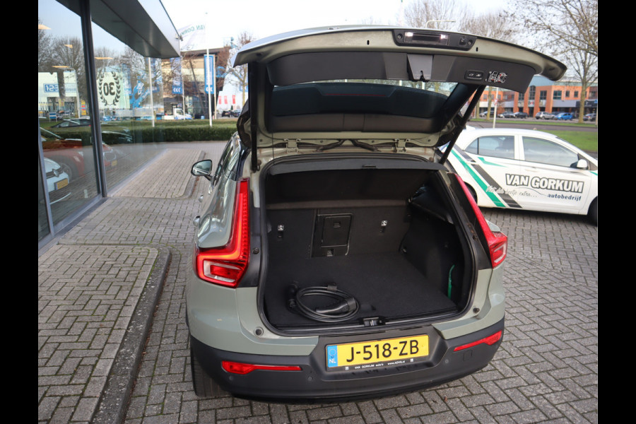 Volvo XC40 Recharge P8 AWD R-Design / Panoramadak / 360camera