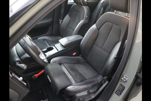 Volvo XC40 Recharge P8 AWD R-Design / Panoramadak / 360camera