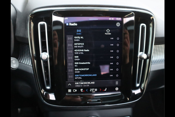 Volvo XC40 Recharge P8 AWD R-Design / Panoramadak / 360camera