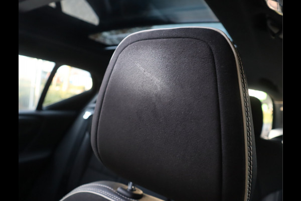 Volvo XC40 Recharge P8 AWD R-Design / Panoramadak / 360camera