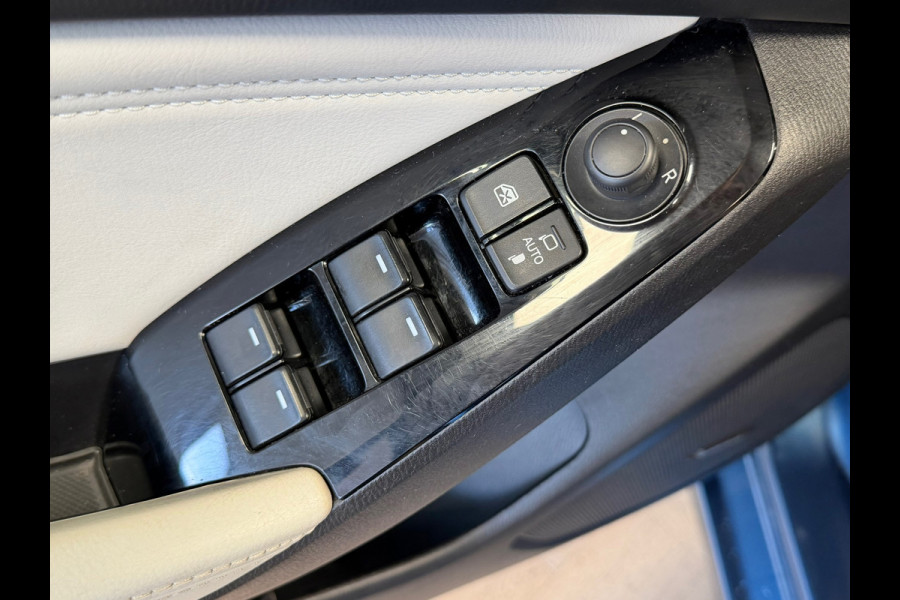 Mazda 3 2.0 SkyActiv-G 120 GT-M ACC CAMERA PARKEERSENSOREN VOOR EN ACHTER NAVI STUUR/STOELVERWARMING DODEHOEKSBEWAKING