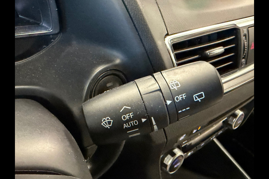 Mazda 3 2.0 SkyActiv-G 120 GT-M ACC CAMERA PARKEERSENSOREN VOOR EN ACHTER NAVI STUUR/STOELVERWARMING DODEHOEKSBEWAKING