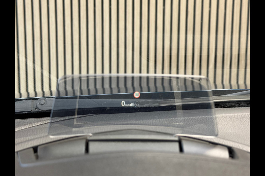 Mazda 3 2.0 SkyActiv-G 120 GT-M ACC CAMERA PARKEERSENSOREN VOOR EN ACHTER NAVI STUUR/STOELVERWARMING DODEHOEKSBEWAKING