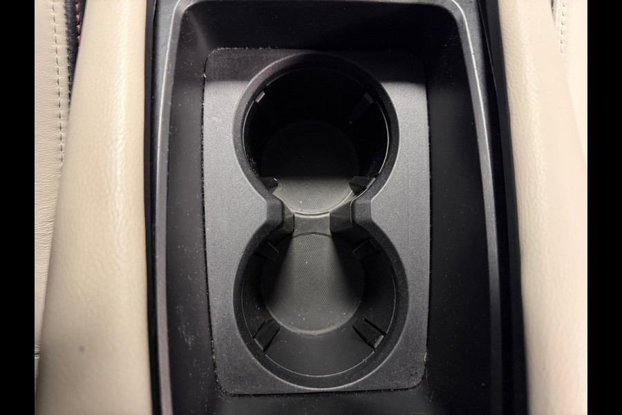 Mazda 3 2.0 SkyActiv-G 120 GT-M ACC CAMERA PARKEERSENSOREN VOOR EN ACHTER NAVI STUUR/STOELVERWARMING DODEHOEKSBEWAKING