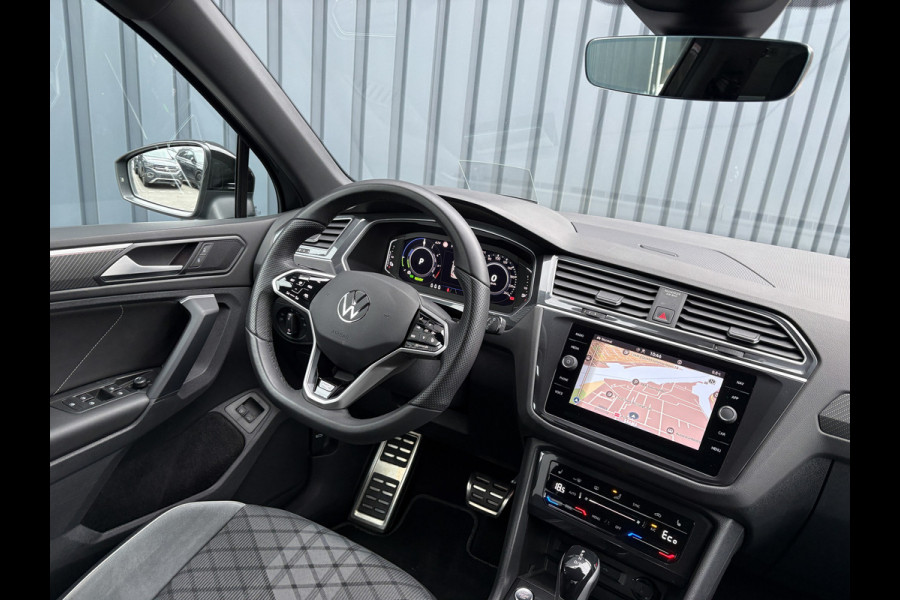 Volkswagen Tiguan 1.4 TSI eHybrid R-Line Business+ | Head Up | Trekhaak wegkl. | 20'' | IQ Light | Side Assist | Camera | Prijs Rijklaar!!