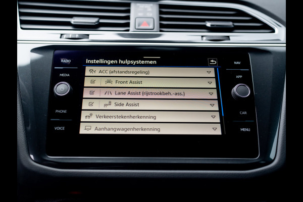 Volkswagen Tiguan 1.4 TSI eHybrid R-Line Business+ | Head Up | Trekhaak wegkl. | 20'' | IQ Light | Side Assist | Camera | Prijs Rijklaar!!