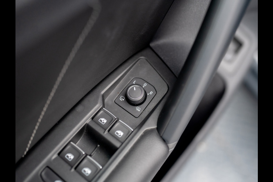 Volkswagen Tiguan 1.4 TSI eHybrid R-Line Business+ | Head Up | Trekhaak wegkl. | 20'' | IQ Light | Side Assist | Camera | Prijs Rijklaar!!