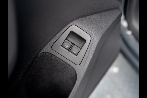 Volkswagen Tiguan 1.4 TSI eHybrid R-Line Business+ | Head Up | Trekhaak wegkl. | 20'' | IQ Light | Side Assist | Camera | Prijs Rijklaar!!