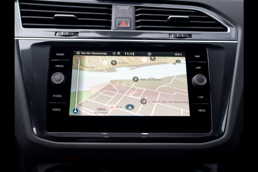 Volkswagen Tiguan 1.4 TSI eHybrid R-Line Business+ | Black Style | Keyless | Camera | IQ Light | Elk. A-klep | Prijs Rijklaar!!