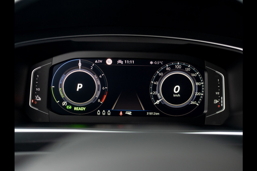 Volkswagen Tiguan 1.4 TSI eHybrid R-Line Business+ | Black Style | Keyless | Camera | IQ Light | Elk. A-klep | Prijs Rijklaar!!