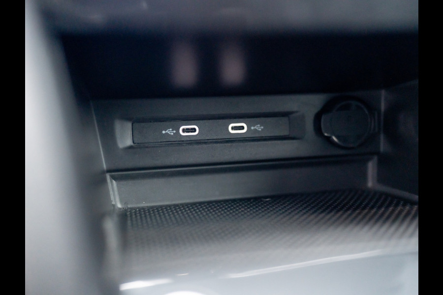 Volkswagen Tiguan 1.4 TSI eHybrid R-Line Business+ | Black Style | Keyless | Camera | IQ Light | Elk. A-klep | Prijs Rijklaar!!