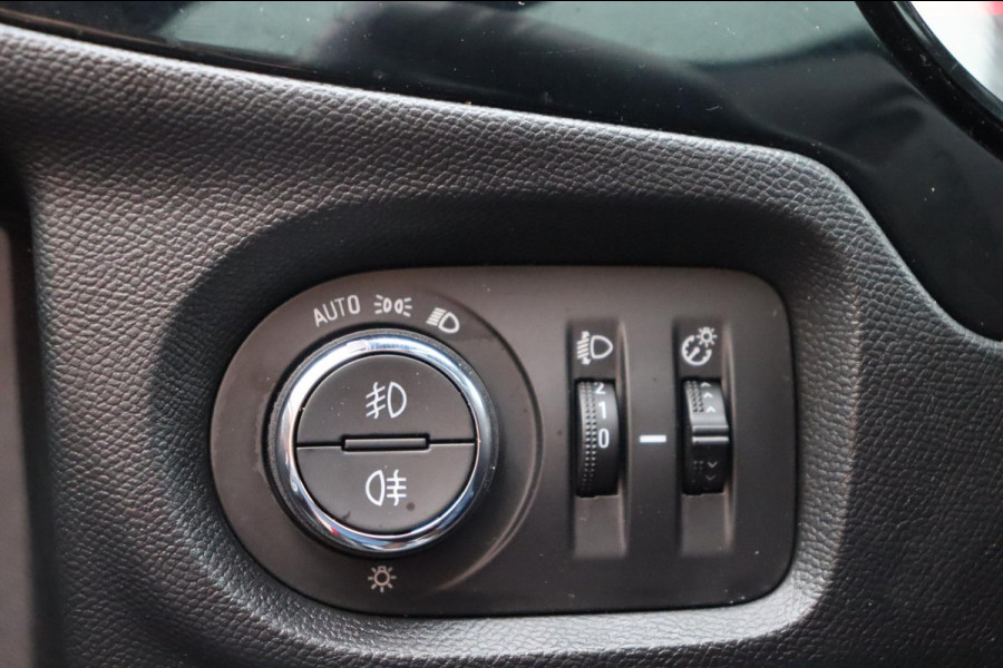Opel Corsa 1.2 GS Line org.NL panoramadak + zwart dak stoel+stuur verwarming