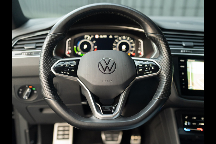 Volkswagen Tiguan 1.4 TSI eHybrid R-Line Business+ | Stoelgeheugen | Head Up | Trekhaak wegkl. | IQ Light | Camera | Keyless | Prijs Rijklaar!!