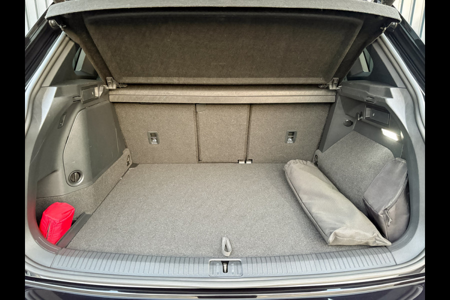 Volkswagen Tiguan 1.4 TSI eHybrid R-Line Business+ | Stoelgeheugen | Head Up | Trekhaak wegkl. | IQ Light | Camera | Keyless | Prijs Rijklaar!!