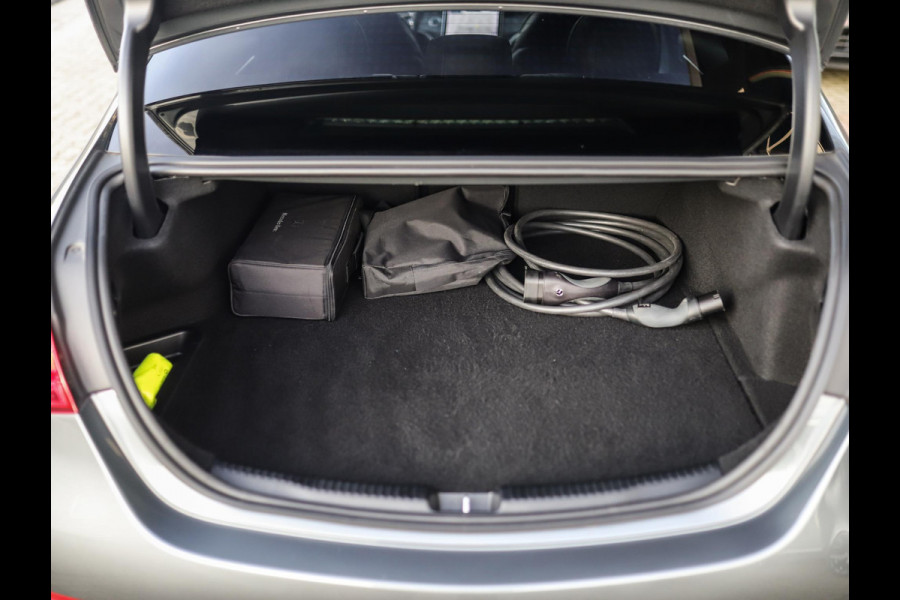 Mercedes-Benz C-Klasse 300 e AMG Line | Leder | Camera | Stoelverw. | Pano