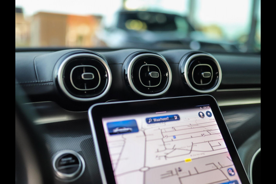 Mercedes-Benz C-Klasse 300 e AMG Line | Leder | Camera | Stoelverw. | Pano