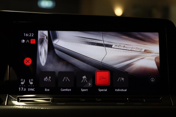 Volkswagen Golf 2.0 TSI GTI CLUBSPORT /PANO/NURBURGRING/H-K/IQ-LIGHT/MEMORY/VOLL