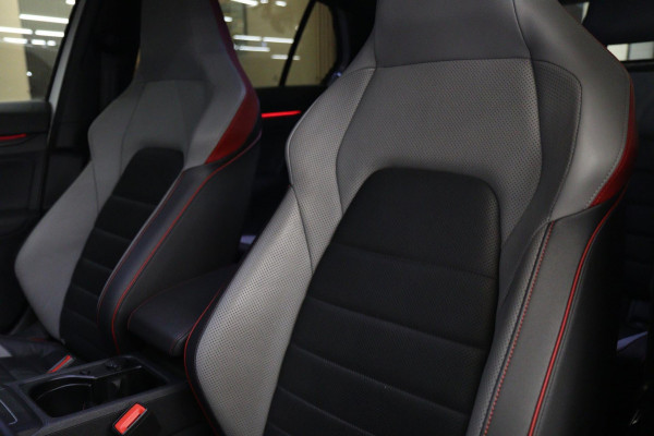 Volkswagen Golf 2.0 TSI GTI CLUBSPORT /PANO/NURBURGRING/H-K/IQ-LIGHT/MEMORY/VOLL