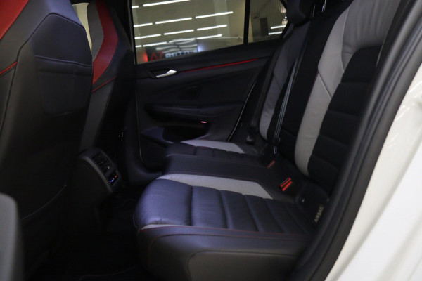 Volkswagen Golf 2.0 TSI GTI CLUBSPORT /PANO/NURBURGRING/H-K/IQ-LIGHT/MEMORY/VOLL