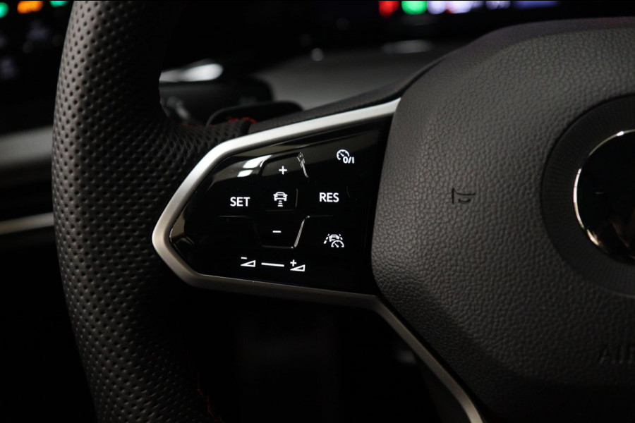 Volkswagen Golf 2.0 TSI GTI CLUBSPORT /PANO/NURBURGRING/H-K/IQ-LIGHT/MEMORY/VOLL