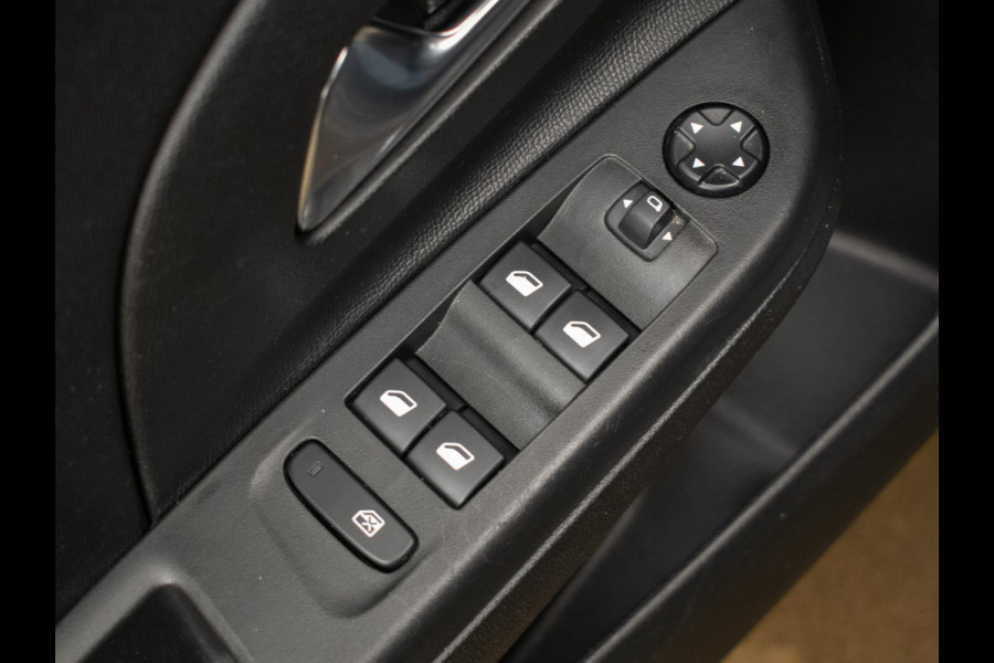 Opel Corsa 1.2 Edition Sport (APPLE CARPLAY,NAVI,LANE ASSIST,LED,CRUISE,SPORTSTOELEN,NETTE STAAT)