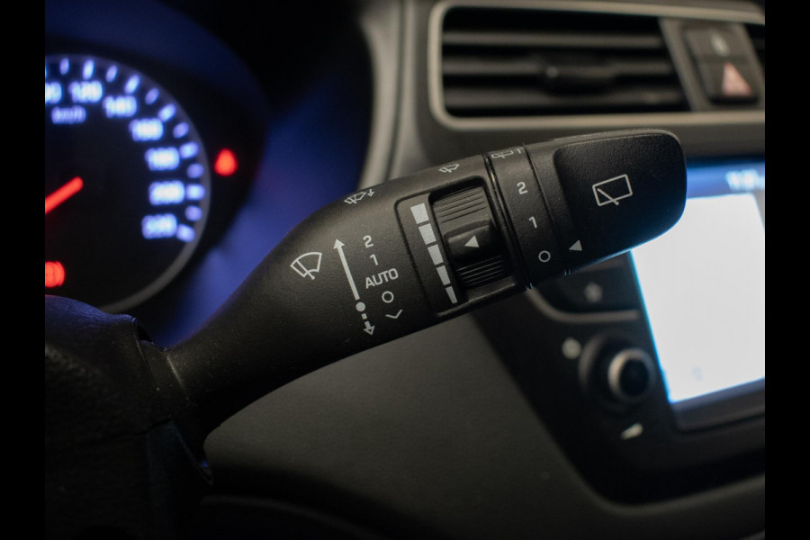 Hyundai i20 1.0 T-GDI Comfort Sport (APPLE CARPLAY,NAVI,CAMERA,CRUISE,PDC,LANE ASSIST,ELEKTRISCH PAKKET,SPORTSTOELEN,NETTE STAAT)