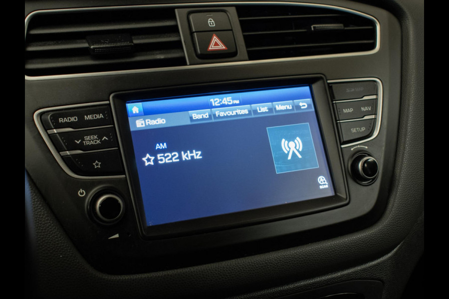 Hyundai i20 1.0 T-GDI Comfort Sport (APPLE CARPLAY,NAVI,CAMERA,CRUISE,PDC,LANE ASSIST,ELEKTRISCH PAKKET,SPORTSTOELEN,NETTE STAAT)