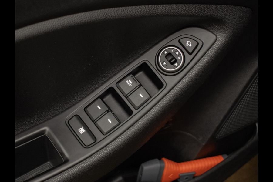 Hyundai i20 1.0 T-GDI Comfort Sport (APPLE CARPLAY,NAVI,CAMERA,CRUISE,PDC,LANE ASSIST,ELEKTRISCH PAKKET,SPORTSTOELEN,NETTE STAAT)