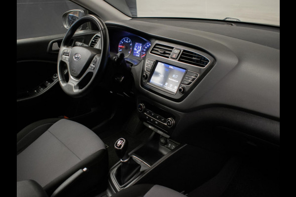 Hyundai i20 1.0 T-GDI Comfort Sport (APPLE CARPLAY,NAVI,CAMERA,CRUISE,PDC,LANE ASSIST,ELEKTRISCH PAKKET,SPORTSTOELEN,NETTE STAAT)