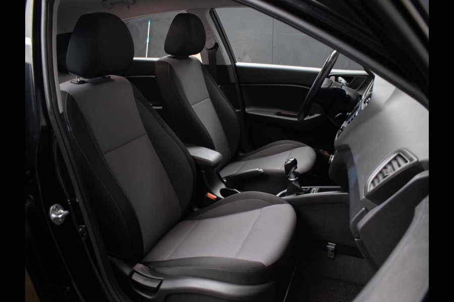 Hyundai i20 1.0 T-GDI Comfort Sport (APPLE CARPLAY,NAVI,CAMERA,CRUISE,PDC,LANE ASSIST,ELEKTRISCH PAKKET,SPORTSTOELEN,NETTE STAAT)