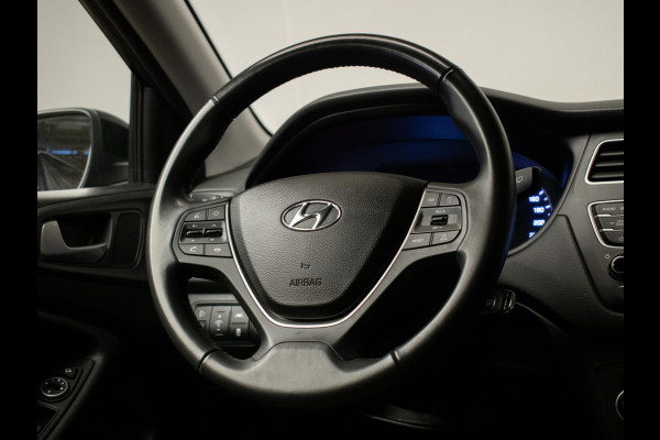 Hyundai i20 1.0 T-GDI Comfort Sport (APPLE CARPLAY,NAVI,CAMERA,CRUISE,PDC,LANE ASSIST,ELEKTRISCH PAKKET,SPORTSTOELEN,NETTE STAAT)