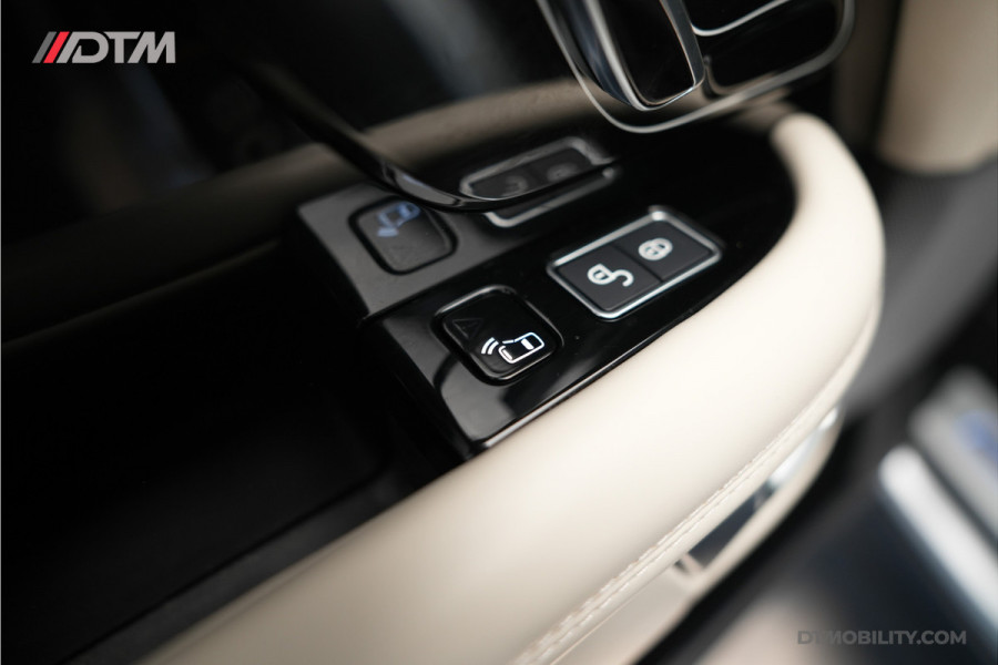 Land Rover Range Rover P400e Vogue | Head-up | Matrix | Koelkast | Panoramadak