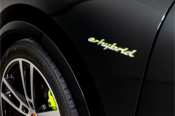 Porsche Cayenne Coupé 3.0 E-Hybrid 462PK | InnoDrive | Bose | Bicolor | Sportchrono | VOL! Fabrieksgarantie