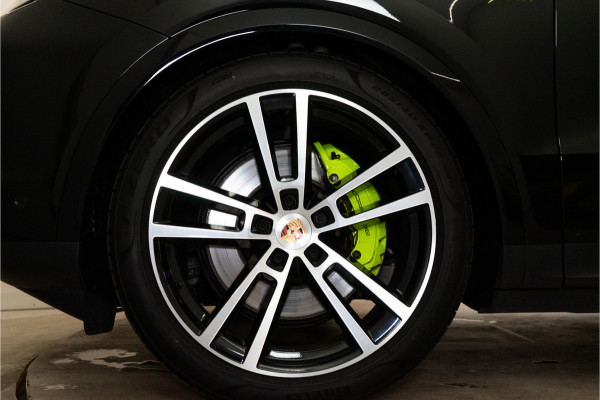 Porsche Cayenne Coupé 3.0 E-Hybrid 462PK | InnoDrive | Bose | Bicolor | Sportchrono | VOL! Fabrieksgarantie