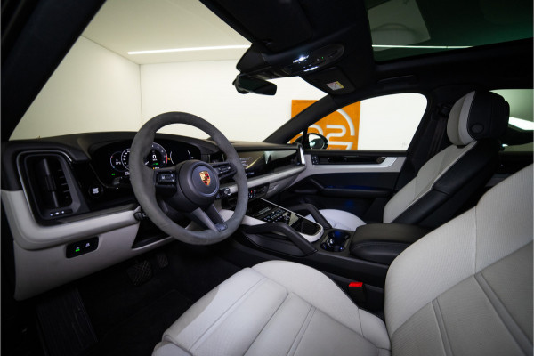 Porsche Cayenne Coupé 3.0 E-Hybrid 462PK | InnoDrive | Bose | Bicolor | Sportchrono | VOL! Fabrieksgarantie