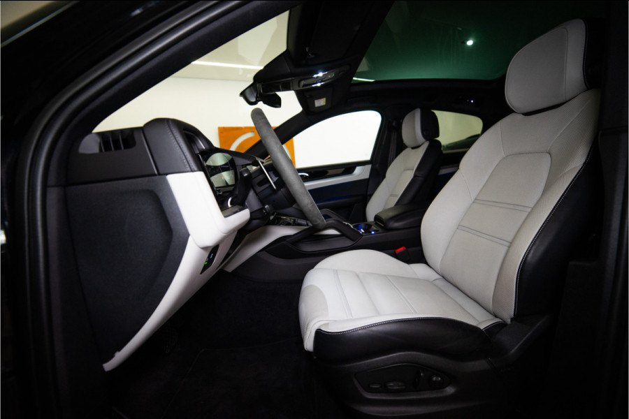 Porsche Cayenne Coupé 3.0 E-Hybrid 462PK | InnoDrive | Bose | Bicolor | Sportchrono | VOL! Fabrieksgarantie