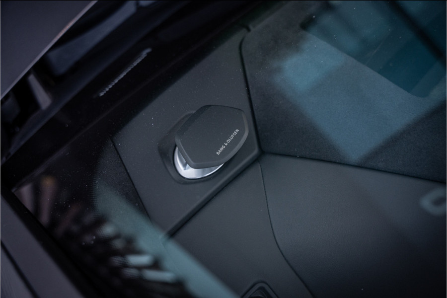 Lamborghini Urus 4.0 V8 - Panorama | B&O Adv. | 23 Inch | Carbon