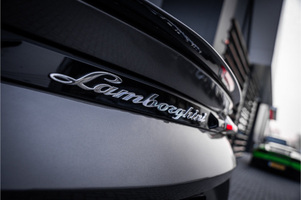 Lamborghini Urus 4.0 V8 - Panorama | B&O Adv. | 23 Inch | Carbon