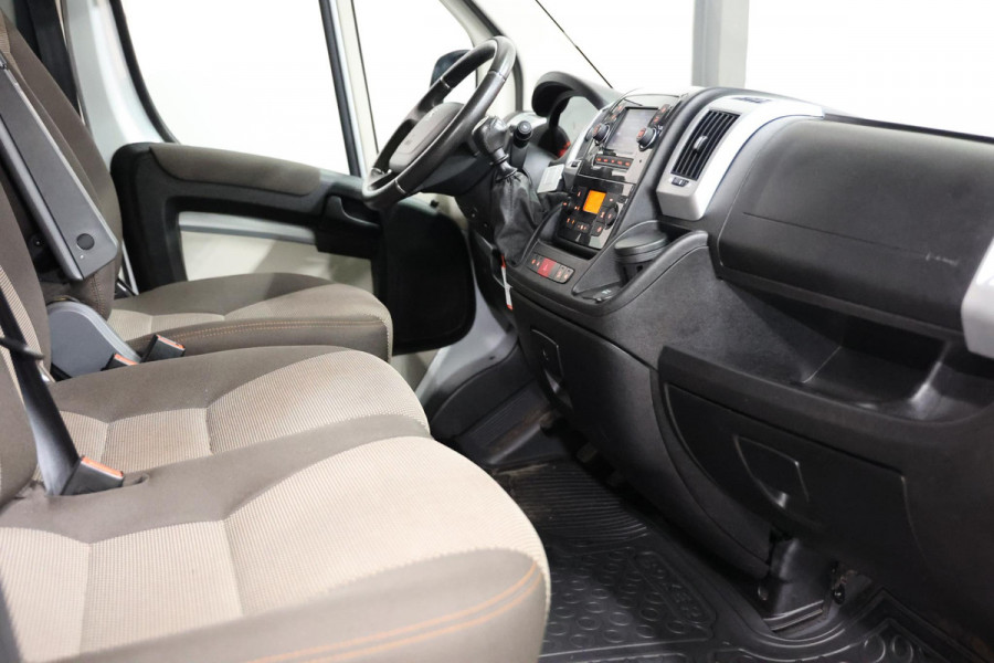 Peugeot Boxer 2.2 BlueHDI 9 Persoons Personenvervoer